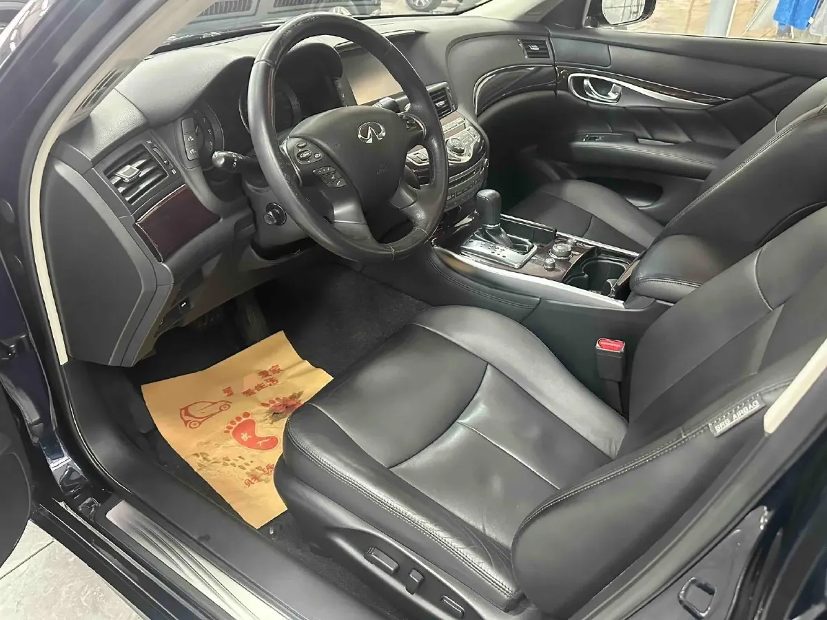 2019 Infiniti Q70 2.0T 211HP L4 7AT,autocango,china used car exporter,china ev exporter,chinese used car exporter,chinese used ev exporter