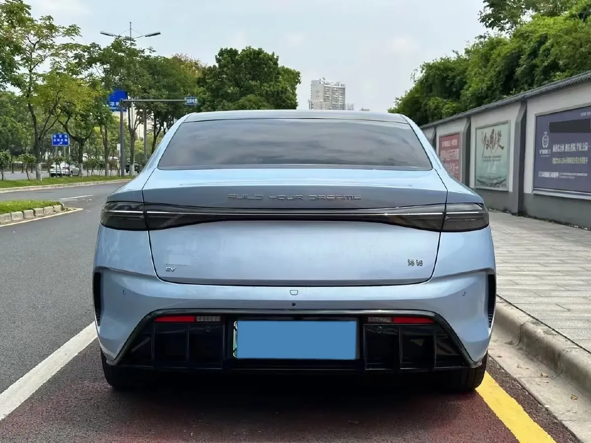 2022 AITO AITO M5 Range Extended 125HP REEV 40KWH,autocango,china used car exporter,china ev exporter,chinese used car exporter,chinese used ev exporter