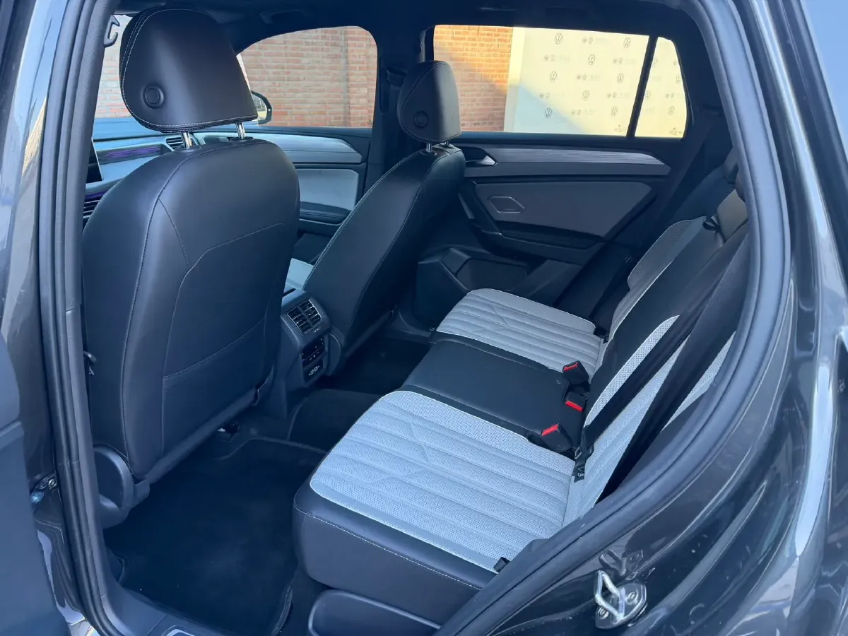 2023 Volkswagen Tayron 2.0T 220HP L4 7DCT,autocango,china used car exporter,china ev exporter,chinese used car exporter,chinese used ev exporter