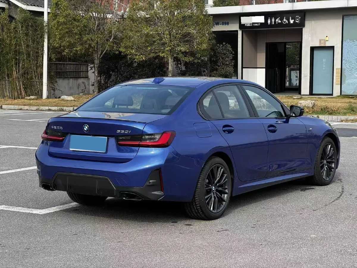 2023 BMW 3 Series 2.0T 245HP L4 8AT,autocango,china used car exporter,china ev exporter,chinese used car exporter,chinese used ev exporter