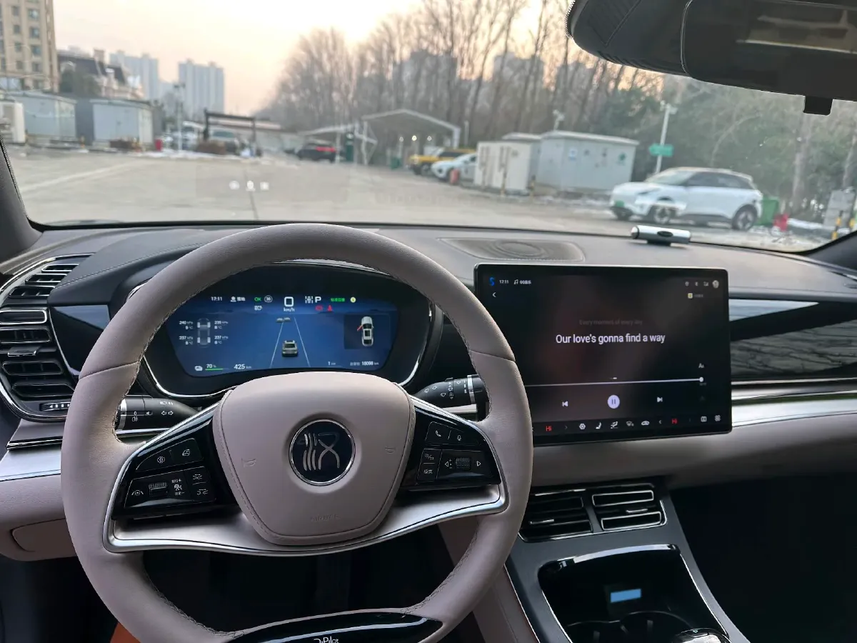 2025 BYD Han BEV 72KWH,autocango,china used car exporter,china ev exporter,chinese used car exporter,chinese used ev exporter