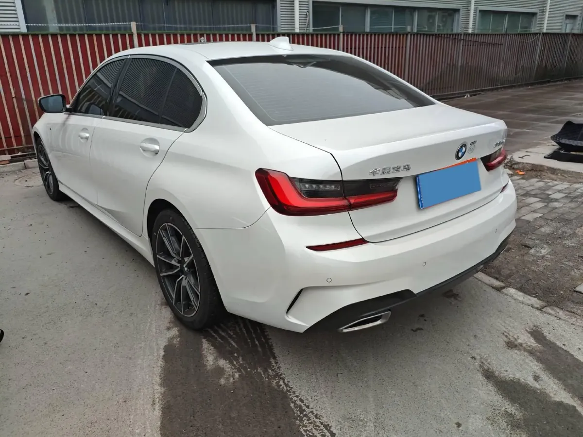 2022 BMW 3 Series 2.0T 184HP L4 8AT,autocango,china used car exporter,china ev exporter,chinese used car exporter,chinese used ev exporter