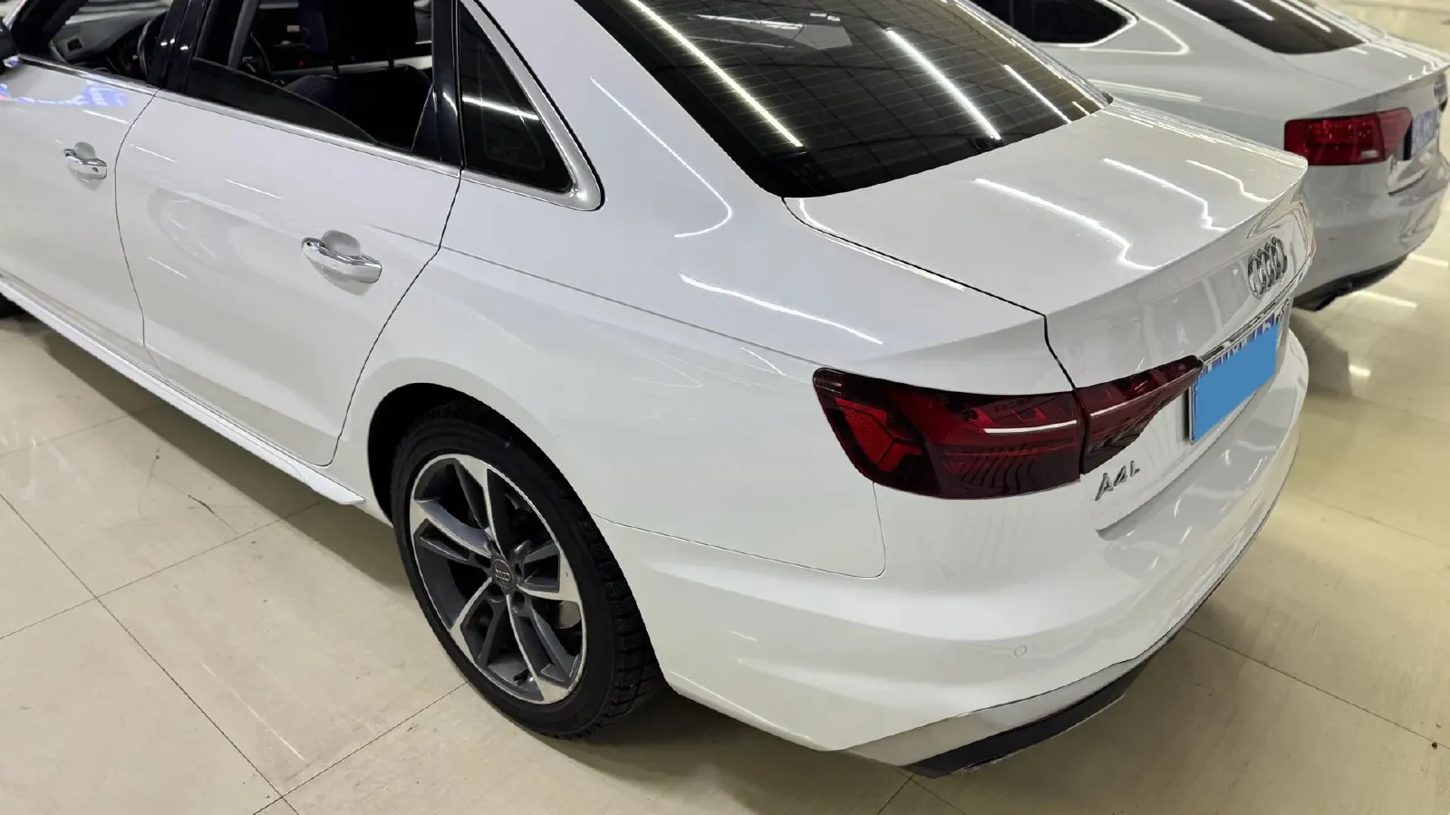 2020 Audi A4L 2.0T 190HP L4 7DCT,autocango,china used car exporter,china ev exporter,chinese used car exporter,chinese used ev exporter