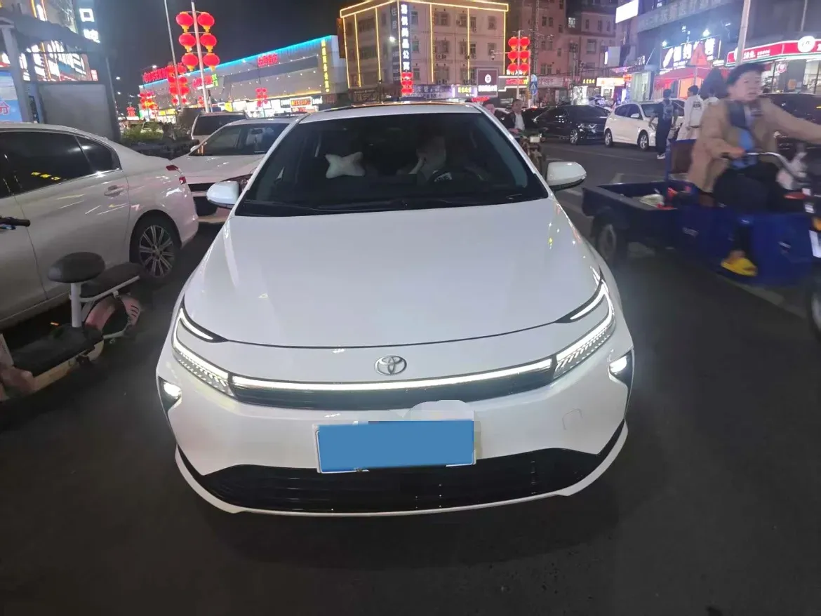 2026 Toyota Corolla 1.8L 98HP L4 E-CVT Hybrid,autocango,china used car exporter,china ev exporter,chinese used car exporter,chinese used ev exporter