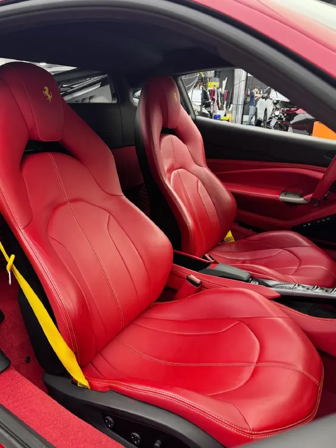 2019 Aston Martin DB11 5.2T 639HP V12 8AT,autocango,china used car exporter,china ev exporter,chinese used car exporter,chinese used ev exporter