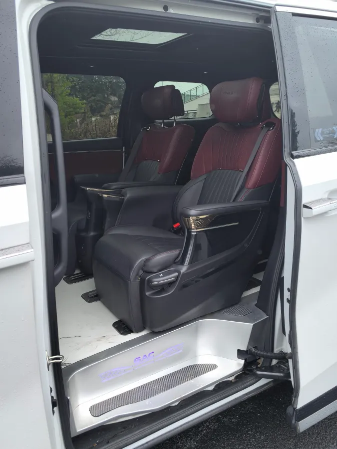 2023 GAC Trumpchi M8 2.0T 252HP L4 8AT,autocango,china used car exporter,china ev exporter,chinese used car exporter,chinese used ev exporter