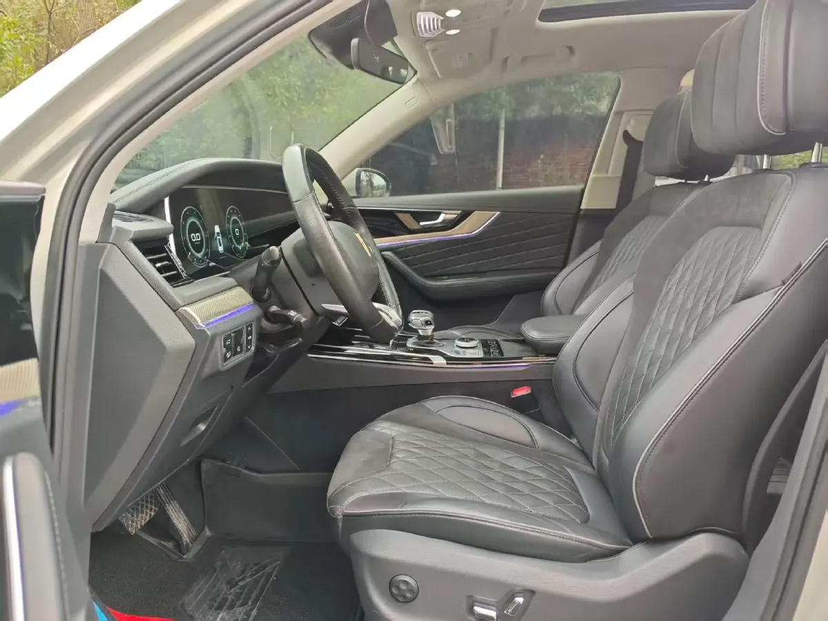 2022 HongQi HS5 2.0T 224HP L4 6AT,autocango,china used car exporter,china ev exporter,chinese used car exporter,chinese used ev exporter