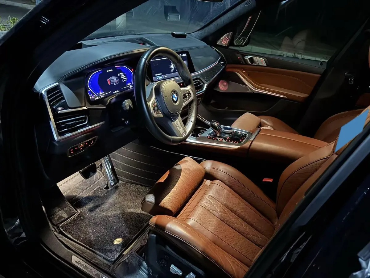 2023 BMW X7 3.0T 381HP L6 8AT,autocango,china used car exporter,china ev exporter,chinese used car exporter,chinese used ev exporter