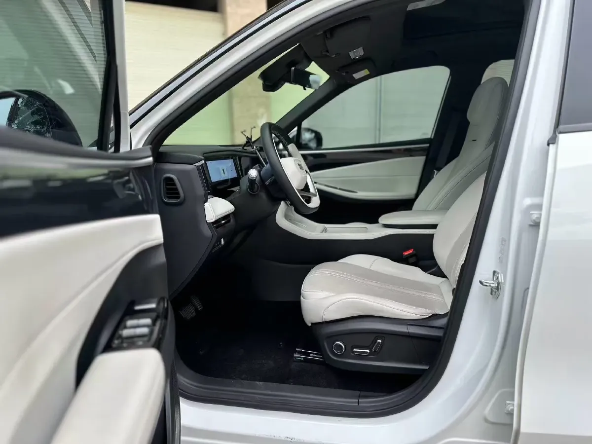 2023 Geely Galaxy L7 1.5T 163HP L4 3DHT PHEV 18.7KWH,autocango,china used car exporter,china ev exporter,chinese used car exporter,chinese used ev exporter