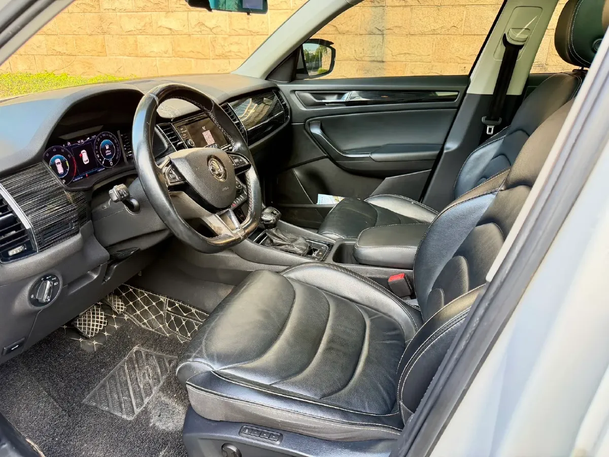 2019 Chevrolet Equinox 2.0T 260HP L4 9AT,autocango,china used car exporter,china ev exporter,chinese used car exporter,chinese used ev exporter