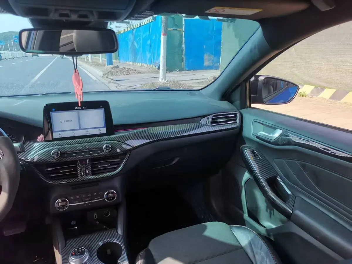 2020 Ford Focus 1.5T 174HP L3 8AT,autocango,china used car exporter,china ev exporter,chinese used car exporter,chinese used ev exporter