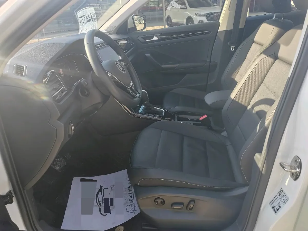 2023 Volkswagen T-Roc 1.4T 150HP L4 7DCT,autocango,china used car exporter,china ev exporter,chinese used car exporter,chinese used ev exporter