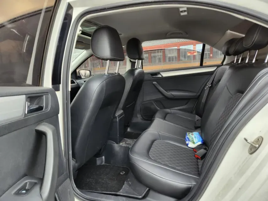 2018 Skoda Rapid 1.6L 110HP L4 6AT,autocango,china used car exporter,china ev exporter,chinese used car exporter,chinese used ev exporter