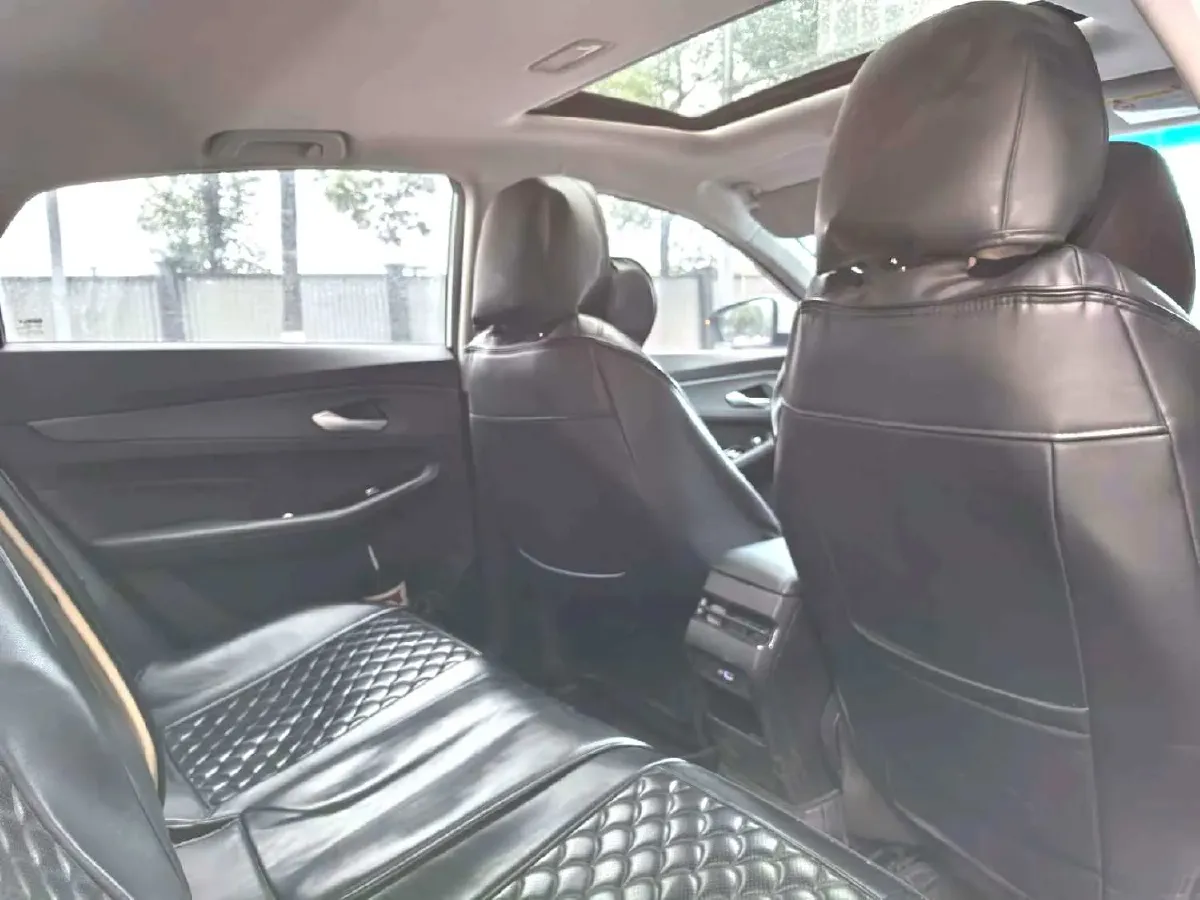 2022 Geely Binray 1.5T 181HP L4 7DCT,autocango,china used car exporter,china ev exporter,chinese used car exporter,chinese used ev exporter