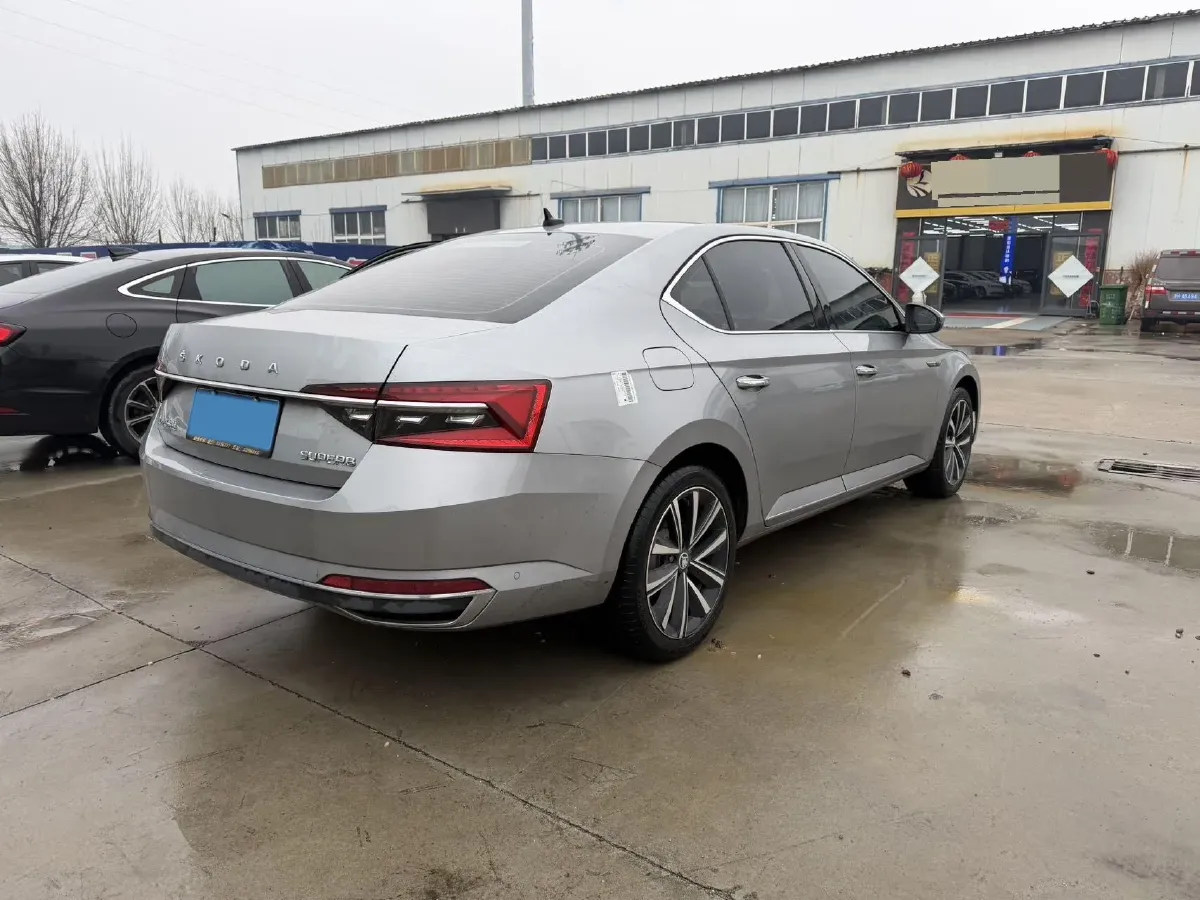 2023 Skoda Superb 1.4T 150HP L4 7DCT,autocango,china used car exporter,china ev exporter,chinese used car exporter,chinese used ev exporter