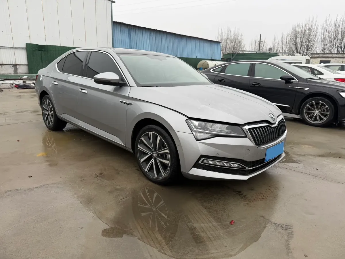 2023 Skoda Superb 1.4T 150HP L4 7DCT,autocango,china used car exporter,china ev exporter,chinese used car exporter,chinese used ev exporter