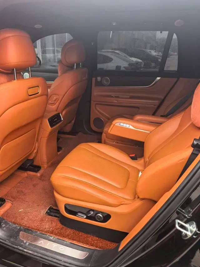 2024 AITO AITO M9 1.5T 152HP L4 REEV 42KWH,autocango,china used car exporter,china ev exporter,chinese used car exporter,chinese used ev exporter