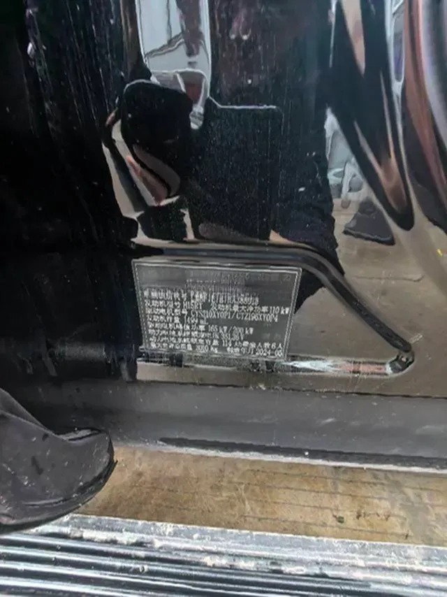 2024 AITO AITO M9 1.5T 152HP L4 REEV 42KWH,autocango,china used car exporter,china ev exporter,chinese used car exporter,chinese used ev exporter