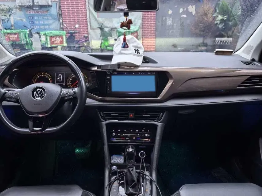 2021 Volkswagen Tharu 1.4T 150HP L4 7DCT,autocango,china used car exporter,china ev exporter,chinese used car exporter,chinese used ev exporter