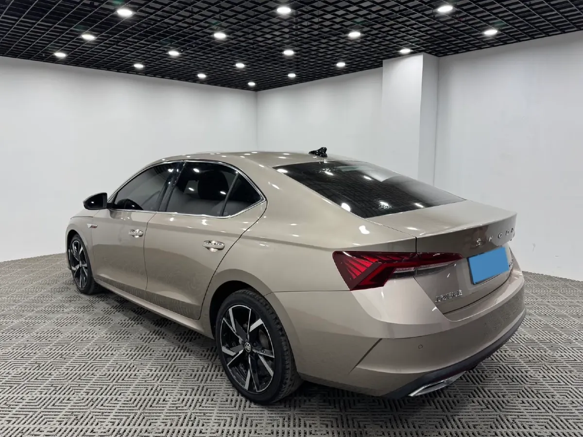 2022 Skoda Octavia 1.4T 150HP L4 7DCT,autocango,china used car exporter,china ev exporter,chinese used car exporter,chinese used ev exporter