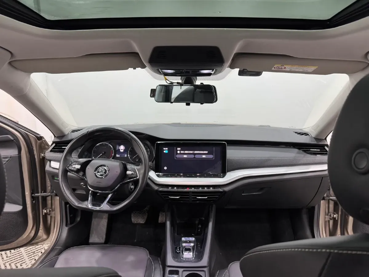 2022 Skoda Octavia 1.4T 150HP L4 7DCT,autocango,china used car exporter,china ev exporter,chinese used car exporter,chinese used ev exporter