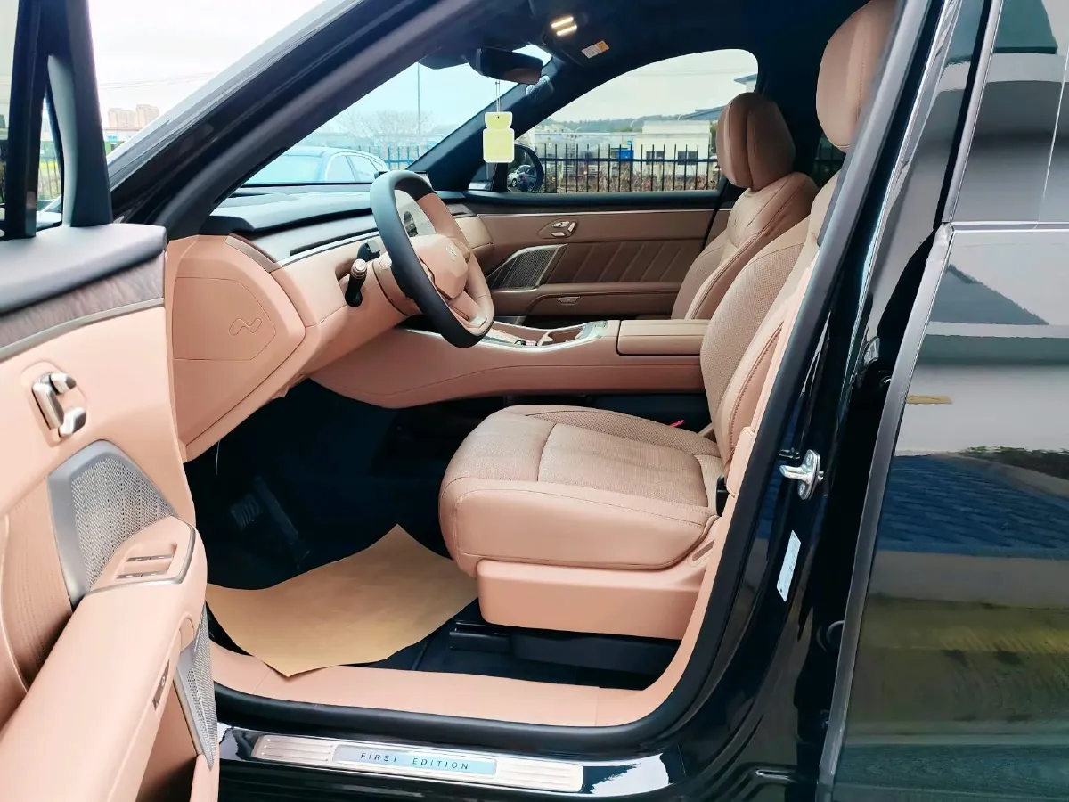 2025 ONVO L90 BEV,autocango,china used car exporter,china ev exporter,chinese used car exporter,chinese used ev exporter