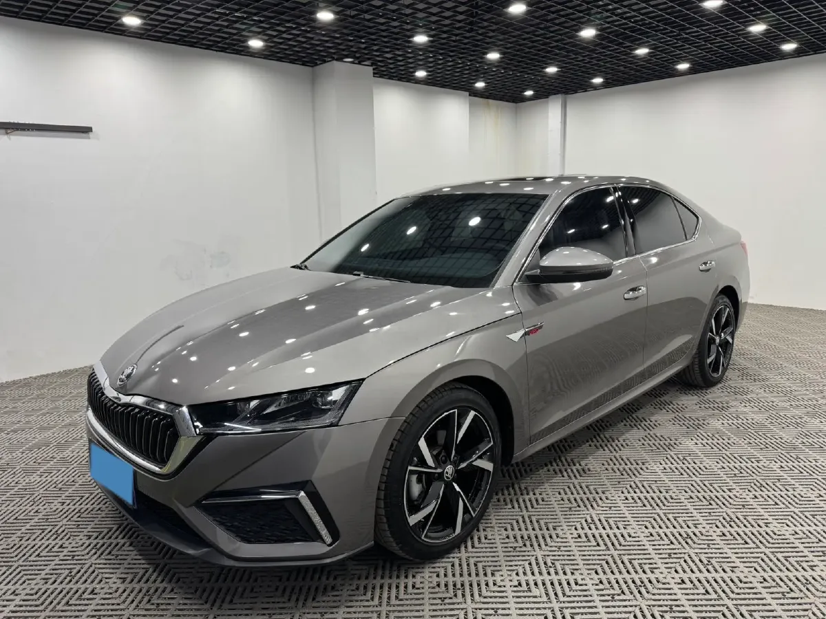 2022 Skoda Octavia 1.4T 150HP L4 7DCT,autocango,china used car exporter,china ev exporter,chinese used car exporter,chinese used ev exporter
