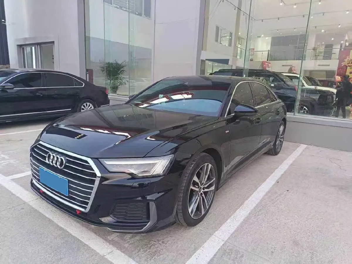 2022 Audi A6L 2.0T 190HP L4 7DCT,autocango,china used car exporter,china ev exporter,chinese used car exporter,chinese used ev exporter