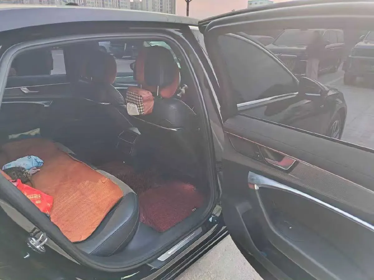 2022 Audi A6L 2.0T 190HP L4 7DCT,autocango,china used car exporter,china ev exporter,chinese used car exporter,chinese used ev exporter