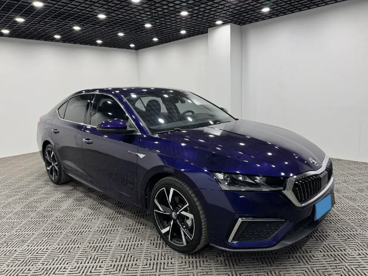 2021 Skoda Octavia 1.4T 150HP L4 7DCT,autocango,china used car exporter,china ev exporter,chinese used car exporter,chinese used ev exporter
