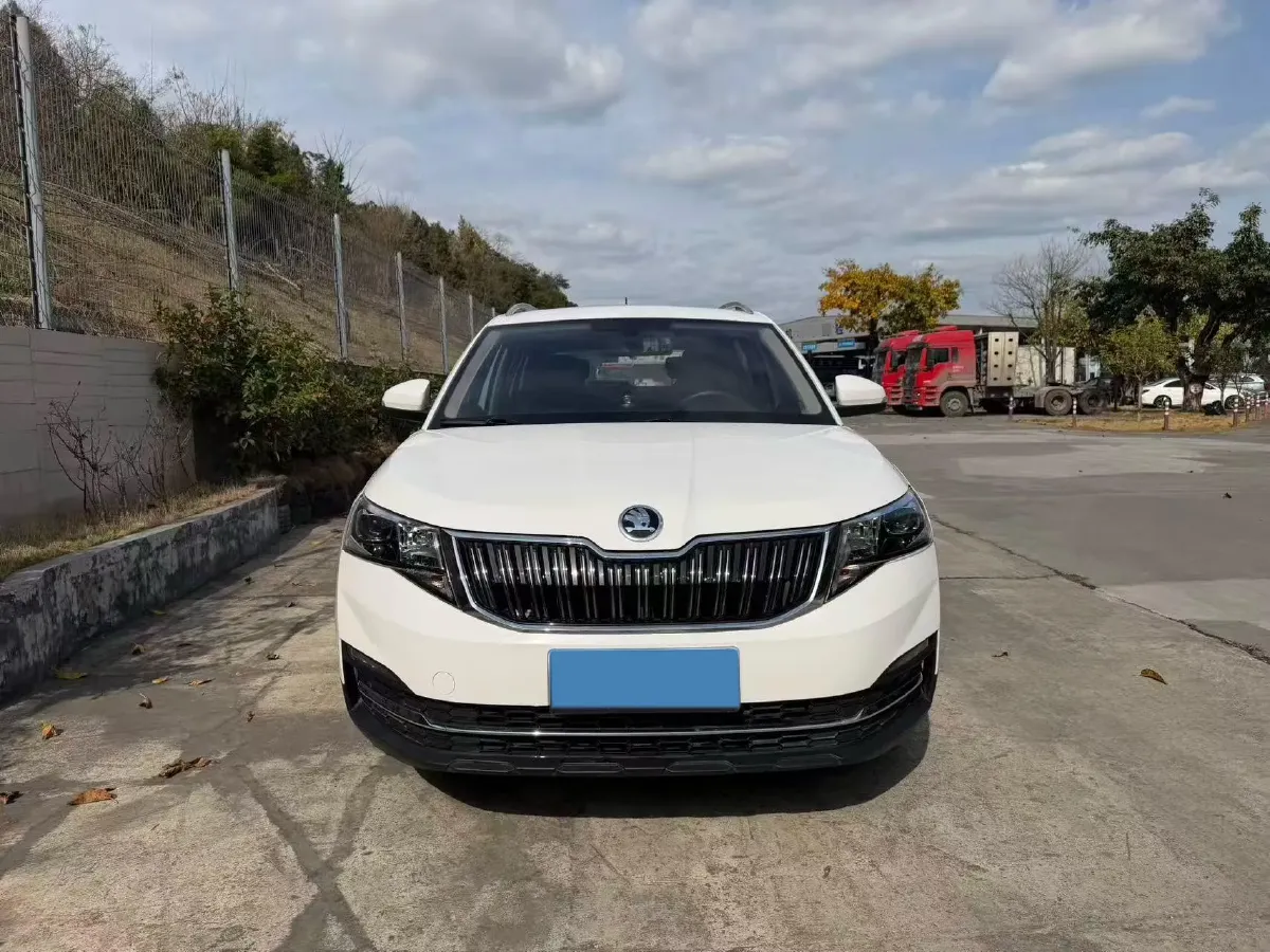2020 Skoda Kamiq 1.5L 112HP L4 6AT,autocango,china used car exporter,china ev exporter,chinese used car exporter,chinese used ev exporter