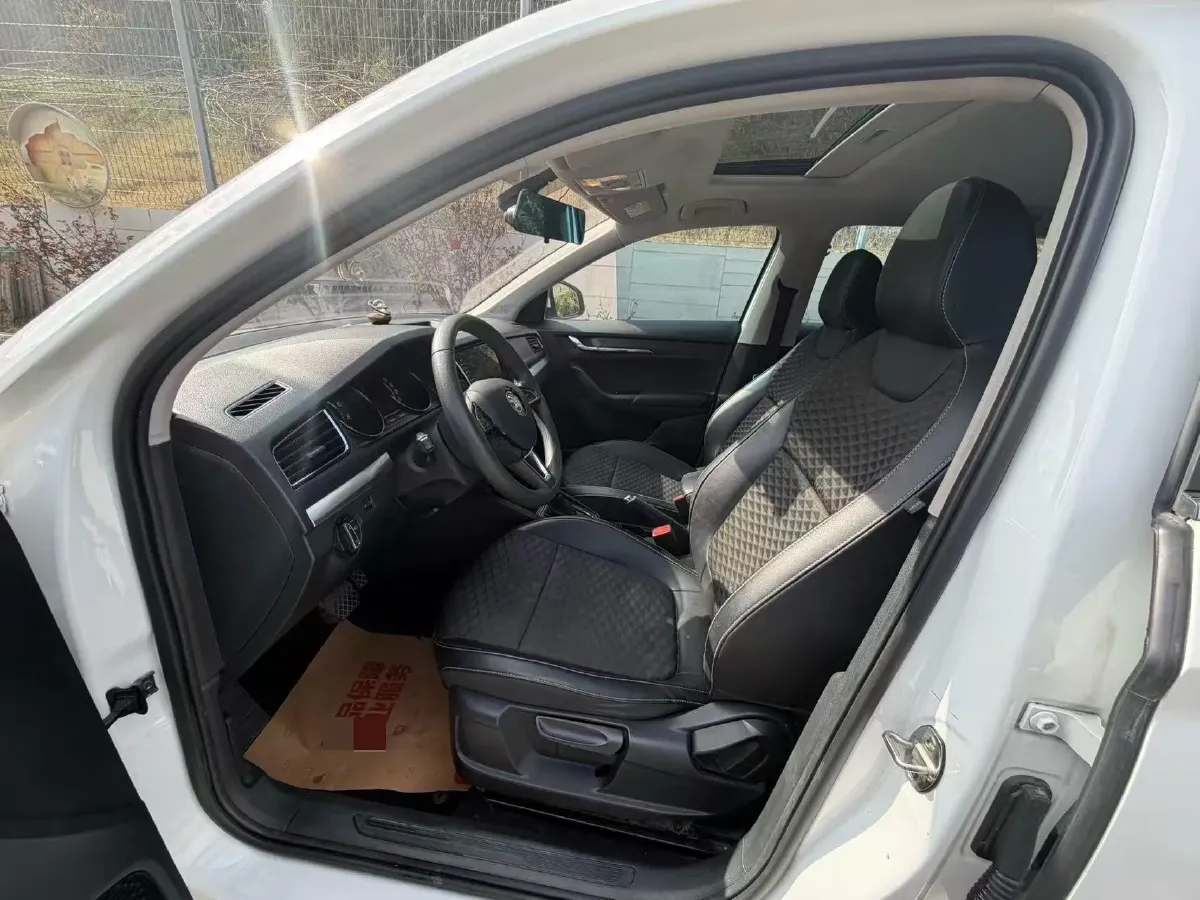 2020 Skoda Kamiq 1.5L 112HP L4 6AT,autocango,china used car exporter,china ev exporter,chinese used car exporter,chinese used ev exporter