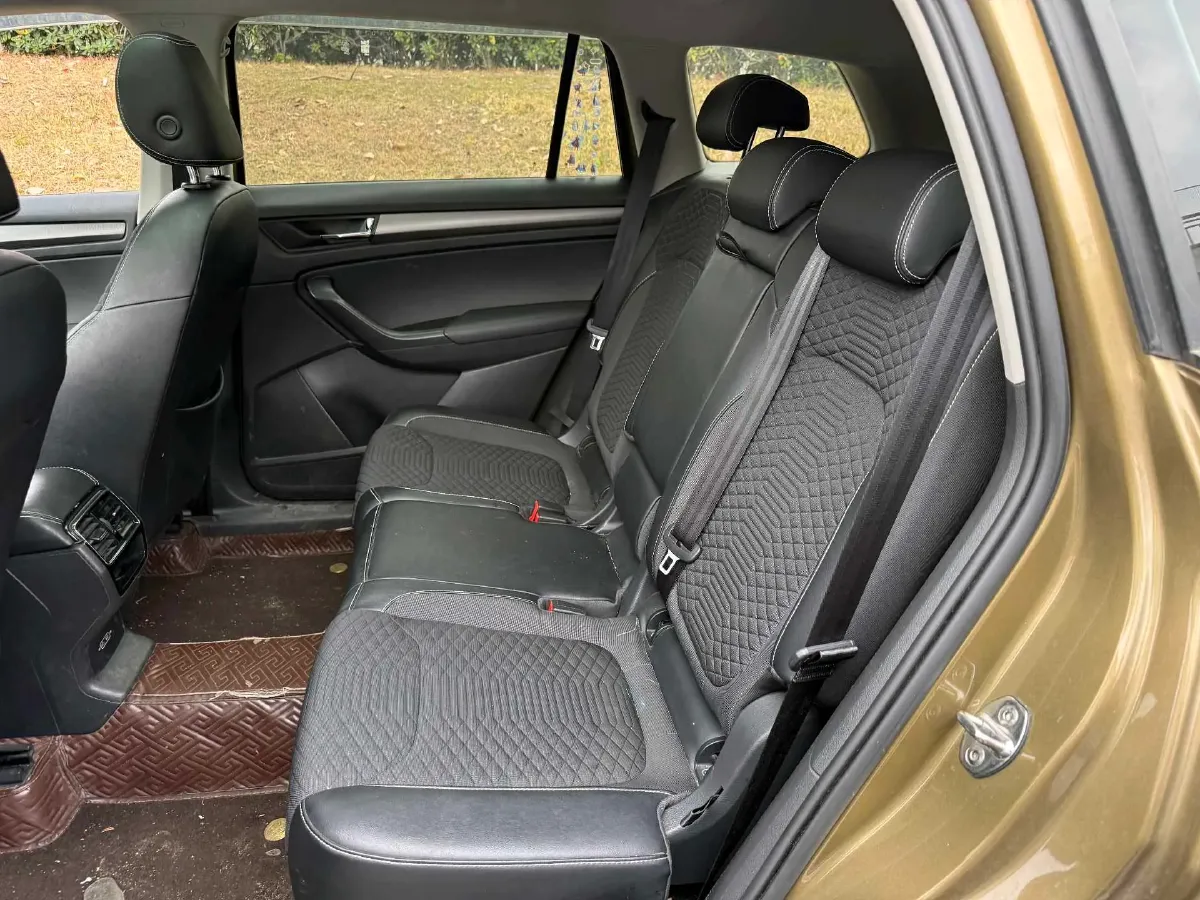 2018 Skoda Kodiak 2.0T 186HP L4 7DCT,autocango,china used car exporter,china ev exporter,chinese used car exporter,chinese used ev exporter