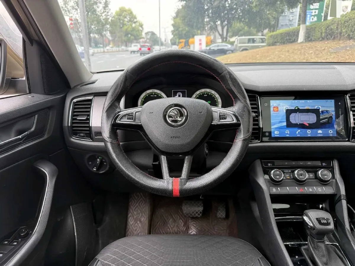 2018 Skoda Kodiak 2.0T 186HP L4 7DCT,autocango,china used car exporter,china ev exporter,chinese used car exporter,chinese used ev exporter