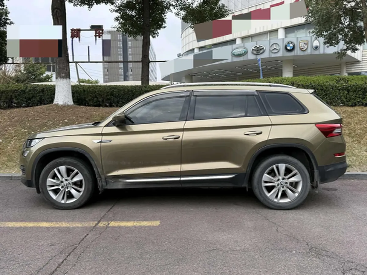 2018 Skoda Kodiak 2.0T 186HP L4 7DCT,autocango,china used car exporter,china ev exporter,chinese used car exporter,chinese used ev exporter