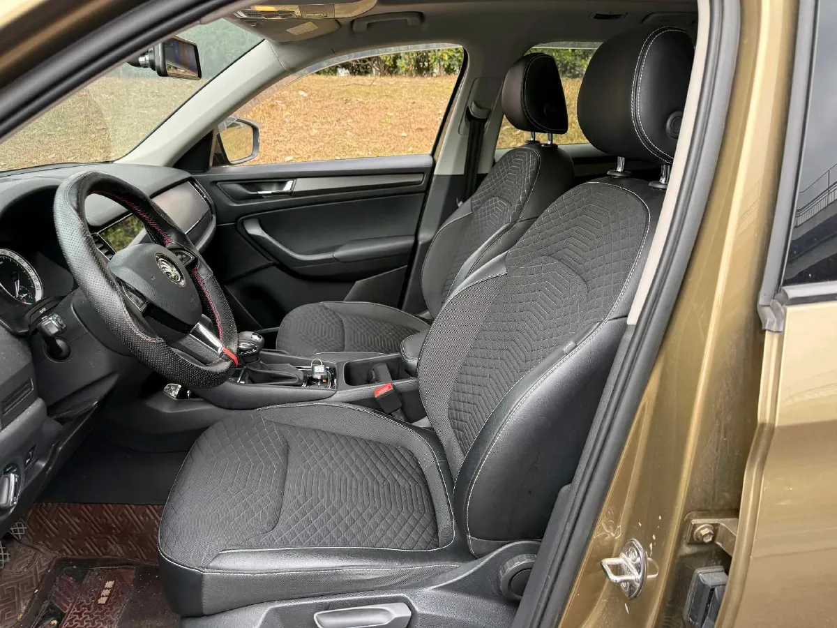 2018 Skoda Kodiak 2.0T 186HP L4 7DCT,autocango,china used car exporter,china ev exporter,chinese used car exporter,chinese used ev exporter