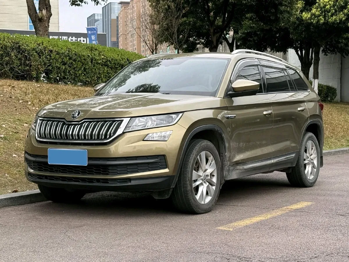 2018 Skoda Kodiak 2.0T 186HP L4 7DCT,autocango,china used car exporter,china ev exporter,chinese used car exporter,chinese used ev exporter