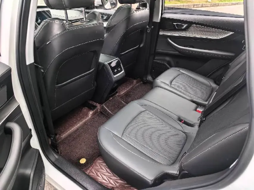 2022 ChangAn CS75 Plus 2.0T 233HP L4 8AT,autocango,china used car exporter,china ev exporter,chinese used car exporter,chinese used ev exporter