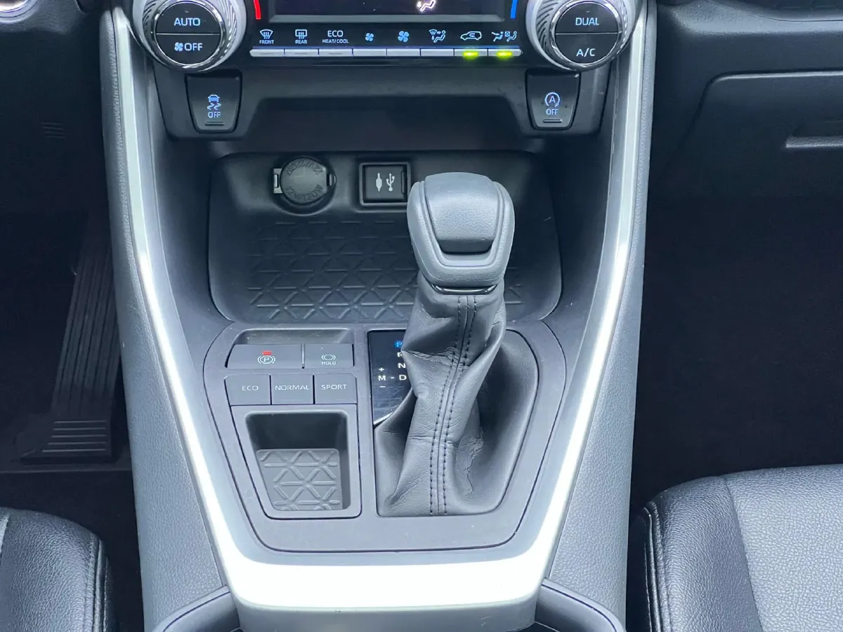 2020 Toyota RAV4 2.0L 171HP L4 CVT,autocango,china used car exporter,china ev exporter,chinese used car exporter,chinese used ev exporter