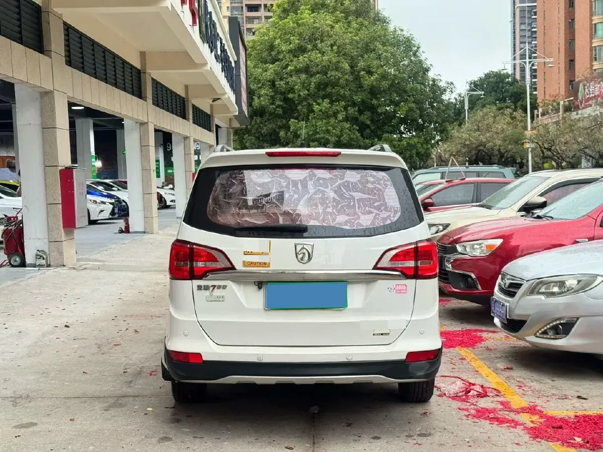 2016 BaoJun 730 1.5L 112HP L4 5MT,autocango,china used car exporter,china ev exporter,chinese used car exporter,chinese used ev exporter