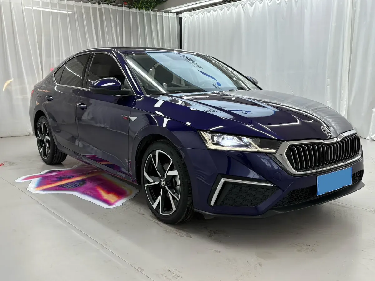 2021 Skoda Octavia 1.4T 150HP L4 7DCT,autocango,china used car exporter,china ev exporter,chinese used car exporter,chinese used ev exporter