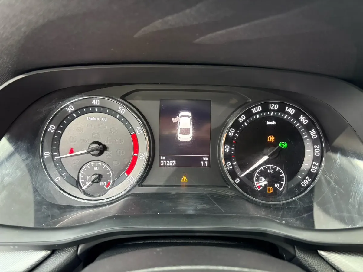 2021 Skoda Octavia 1.4T 150HP L4 7DCT,autocango,china used car exporter,china ev exporter,chinese used car exporter,chinese used ev exporter