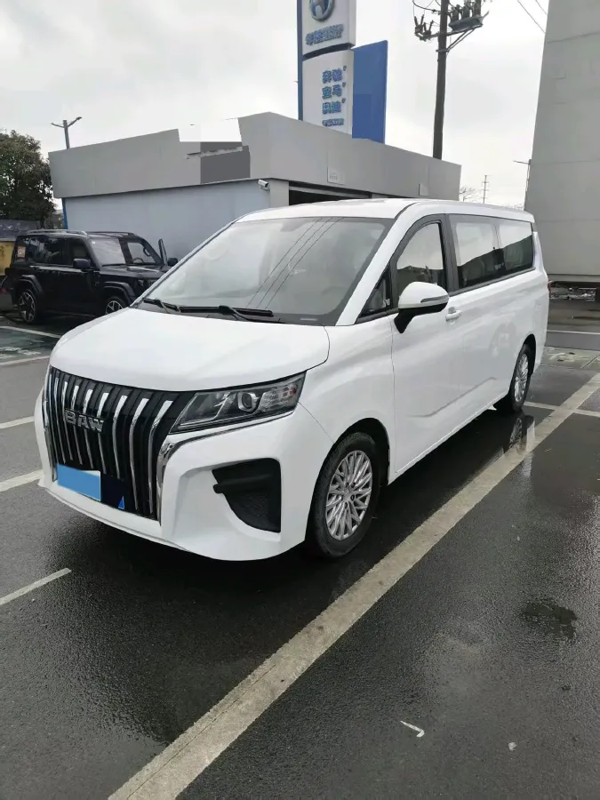 2023 BAW RuiSheng Trump M7 2.0L 144HP L4 8AT,autocango,china used car exporter,china ev exporter,chinese used car exporter,chinese used ev exporter