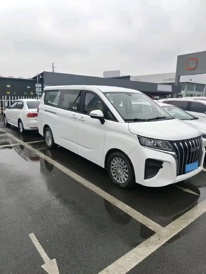 2023 BAW RuiSheng Trump M7 2.0L 144HP L4 8AT,autocango,china used car exporter,china ev exporter,chinese used car exporter,chinese used ev exporter