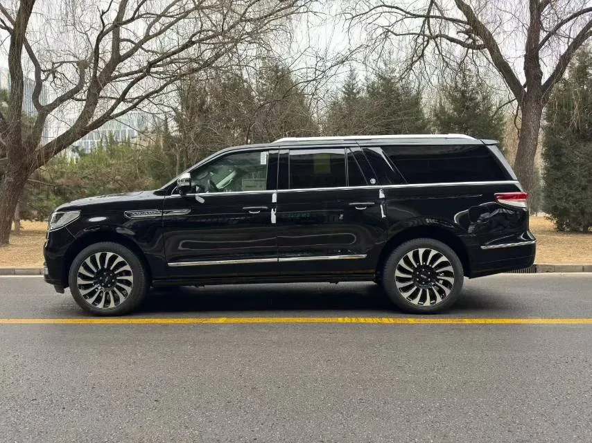 2024 Lincoln Navigator 3.5T 415HP V6 10AT,autocango,china used car exporter,china ev exporter,chinese used car exporter,chinese used ev exporter