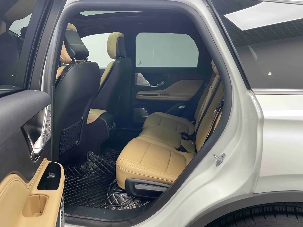 2021 Lincoln Corsair 2.0T 245HP L4 8AT,autocango,china used car exporter,china ev exporter,chinese used car exporter,chinese used ev exporter