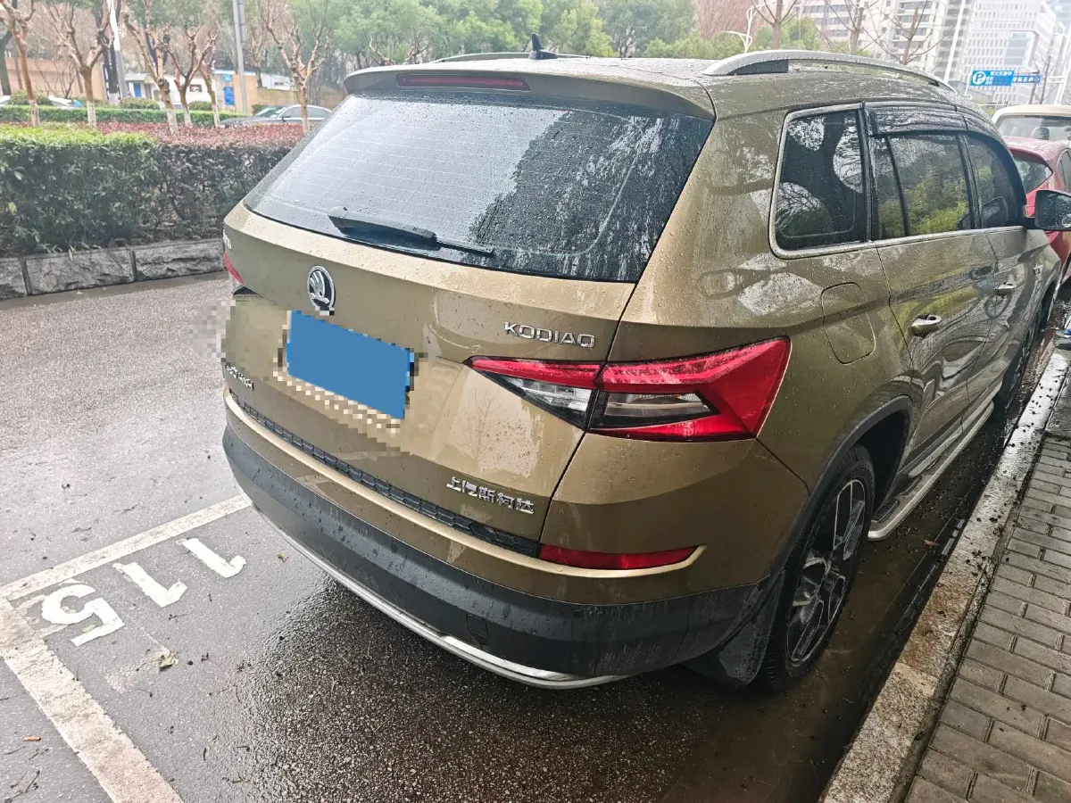 2018 Skoda Kodiak 2.0T 220HP L4 7DCT,autocango,china used car exporter,china ev exporter,chinese used car exporter,chinese used ev exporter
