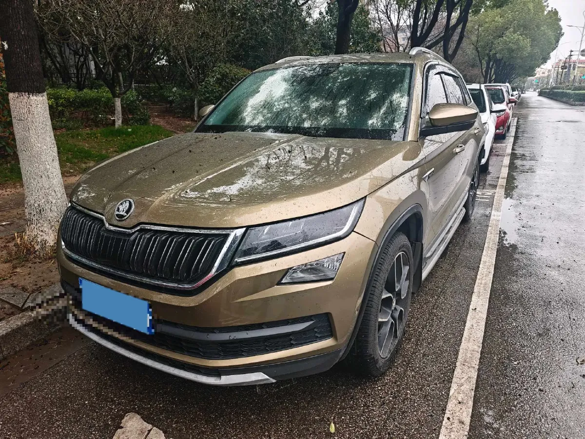 2018 Skoda Kodiak 2.0T 220HP L4 7DCT,autocango,china used car exporter,china ev exporter,chinese used car exporter,chinese used ev exporter