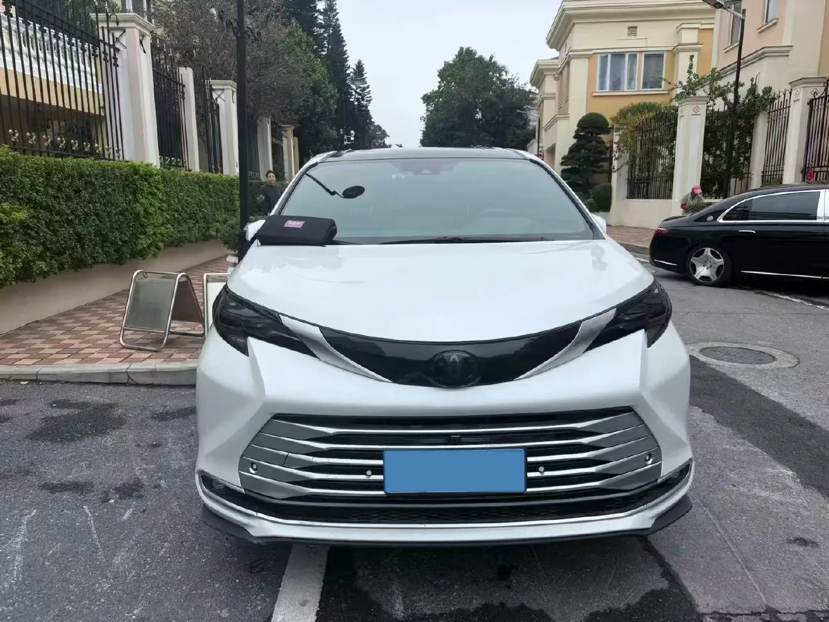 2021 Toyota Sienna 2.5L 192HP L4 E-CVT Hybrid,autocango,china used car exporter,china ev exporter,chinese used car exporter,chinese used ev exporter