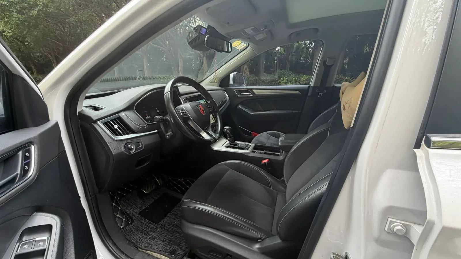 2017 Roewe RX5 1.5T 169HP L4 2AT PHEV 12KWH,autocango,china used car exporter,china ev exporter,chinese used car exporter,chinese used ev exporter